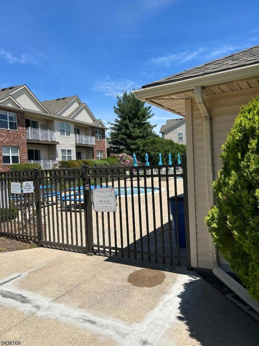 Hanover Park Condos - Residential