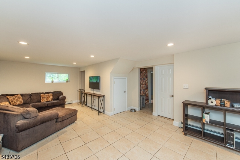 LOWER WEST MILFORD - Residential