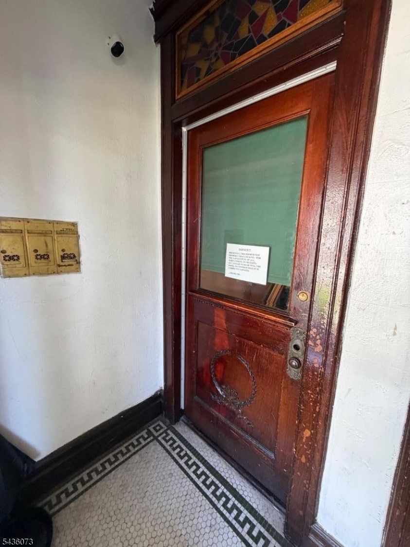 CLINTON HILL - Residential Lease
