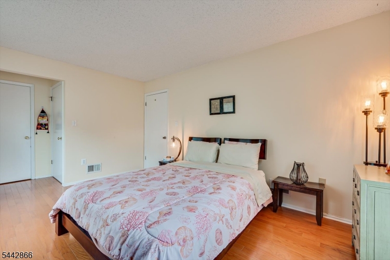 Governors Pointe - Residential