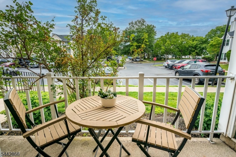 Governors Pointe - Residential