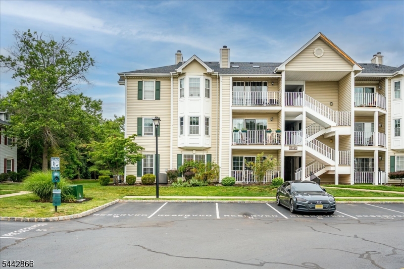 Governors Pointe - Residential