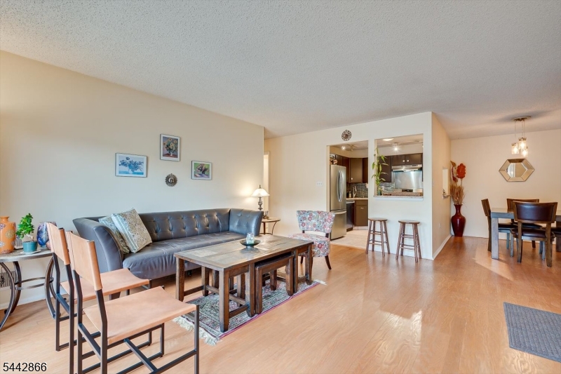 Governors Pointe - Residential
