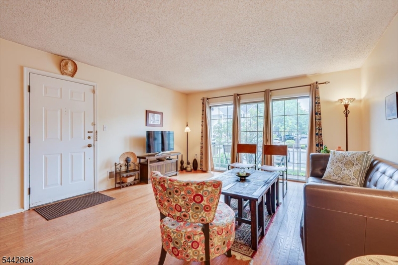 Governors Pointe - Residential