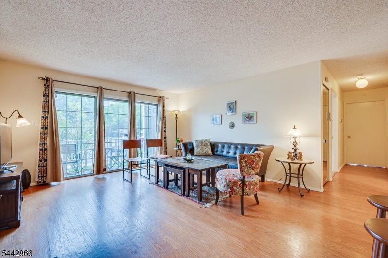 Governors Pointe - Residential