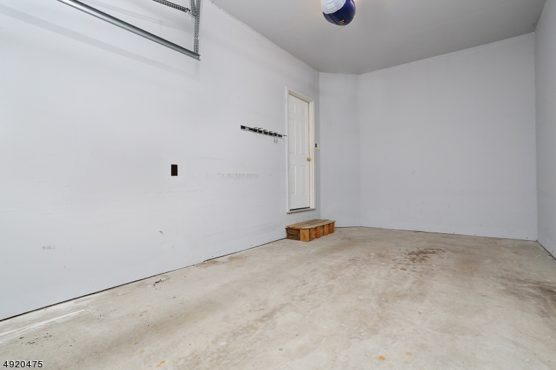 Glenmont Commons - Residential Lease
