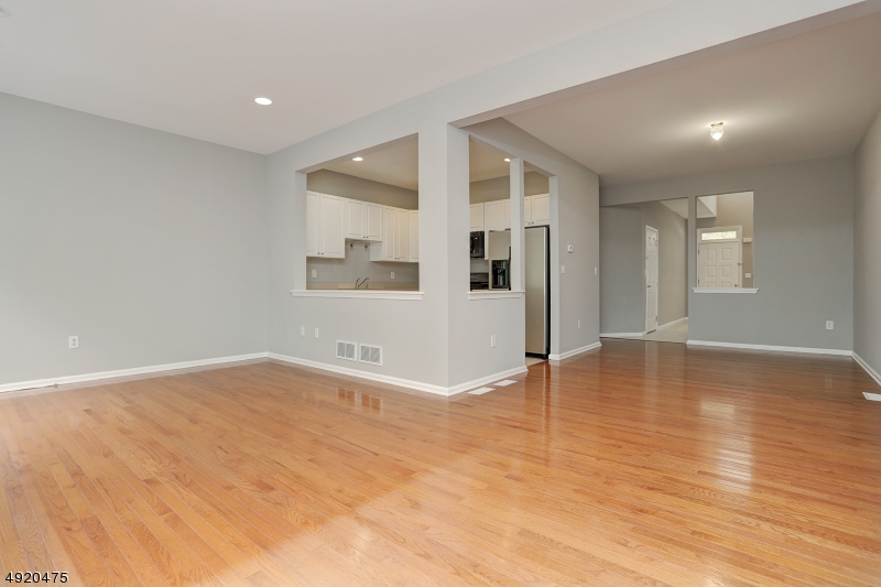 Glenmont Commons - Residential Lease