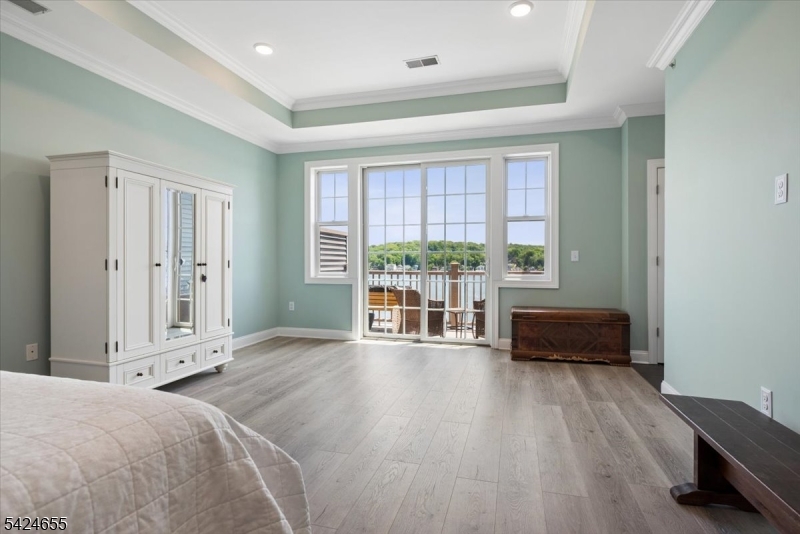 Lakefront - Residential