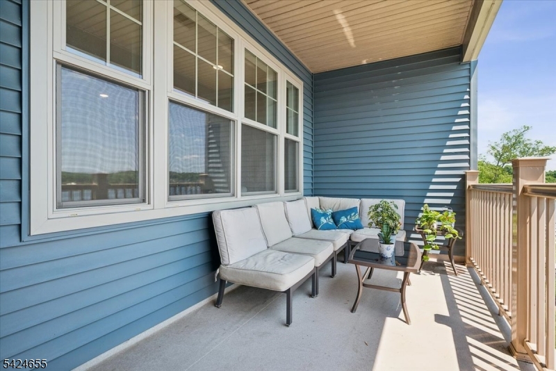 Lakefront - Residential