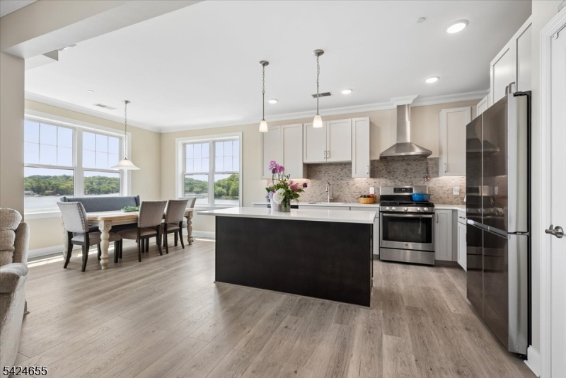 Lakefront - Residential