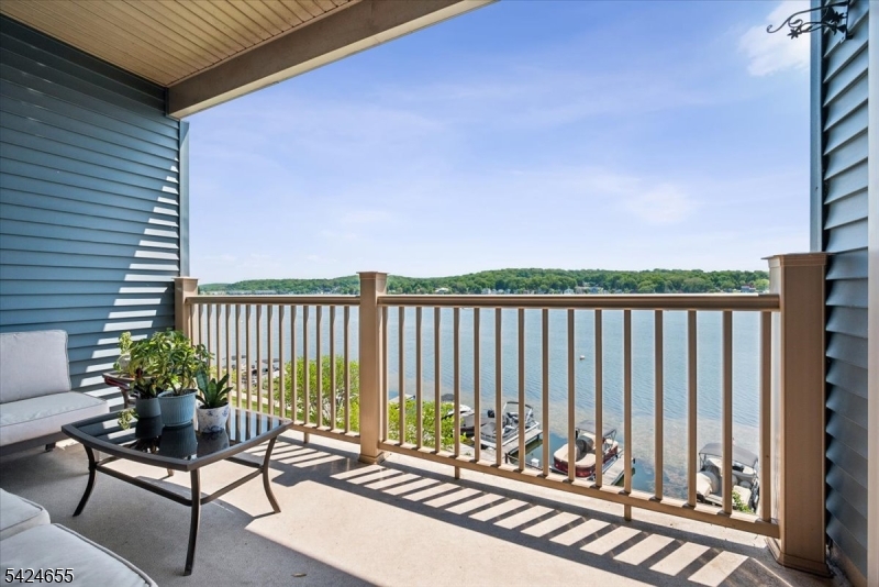 Lakefront - Residential