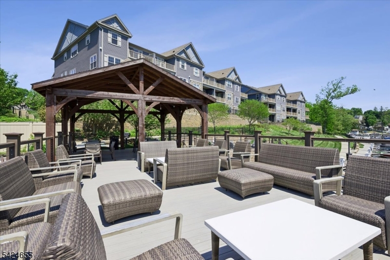 Lakefront - Residential