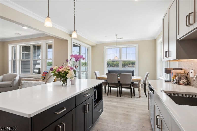 Lakefront - Residential