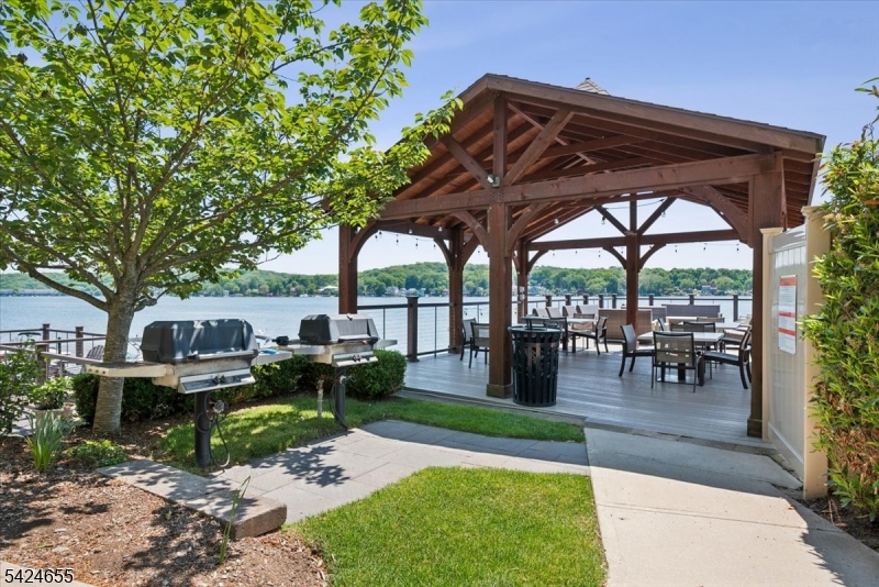 Lakefront - Residential