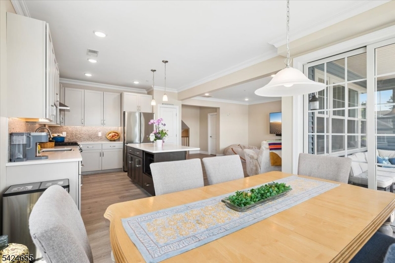 Lakefront - Residential