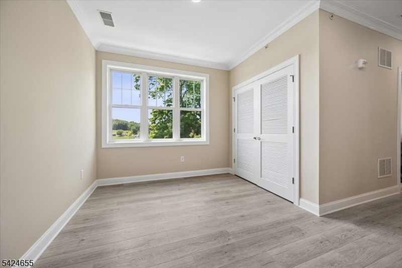 Lakefront - Residential