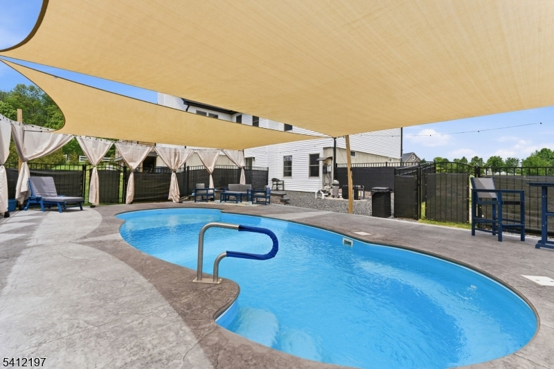 Rolling Hills Estate - Residential