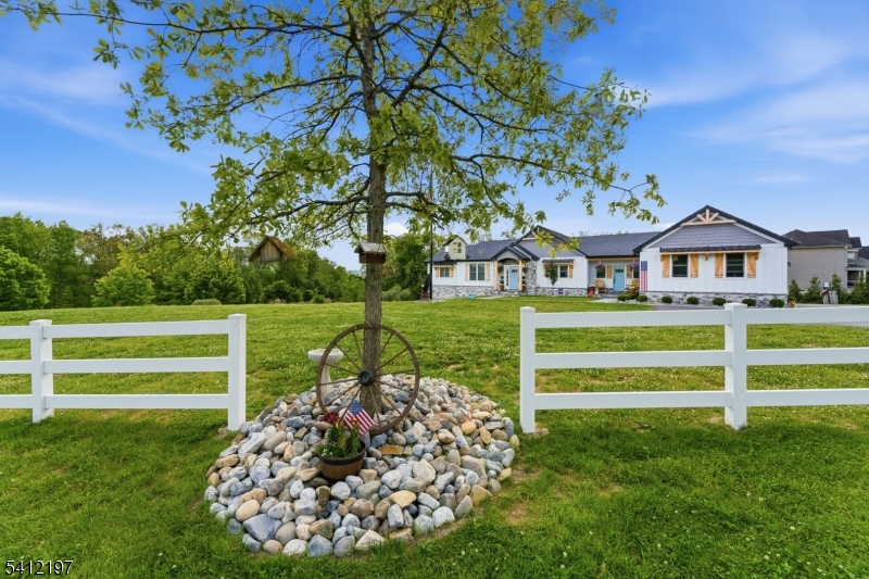 Rolling Hills Estate - Residential