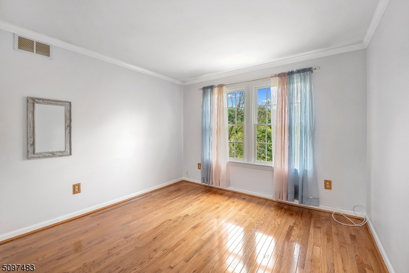 OAK HILL - Residential