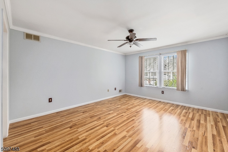 OAK HILL - Residential