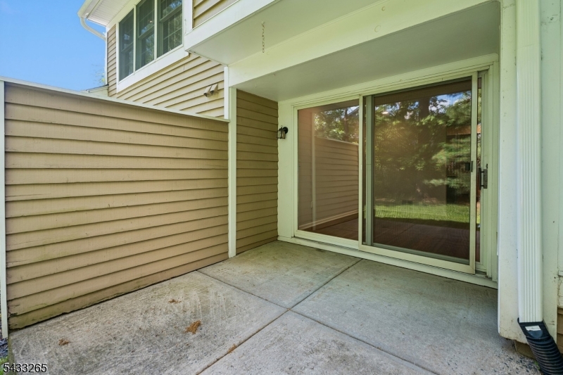 HILLS - Residential