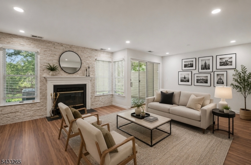 HILLS - Residential