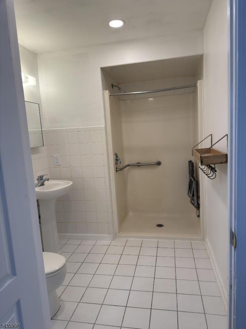 Western HIll Condominiums - Residential Lease