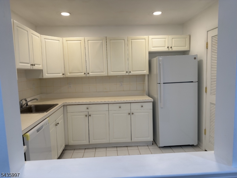 Western HIll Condominiums - Residential Lease