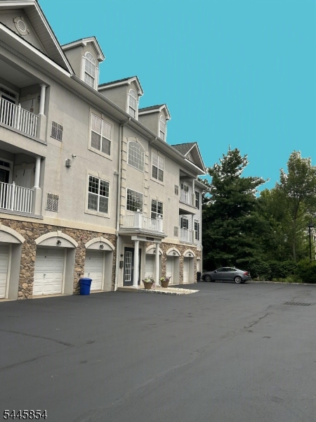 Four Seasons at Great Notch - Residential