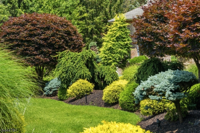 BRADFORD ESTATES - Residential