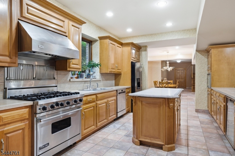 BRADFORD ESTATES - Residential