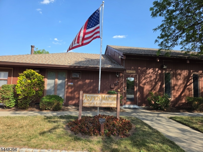 Aspen Manor - Residential