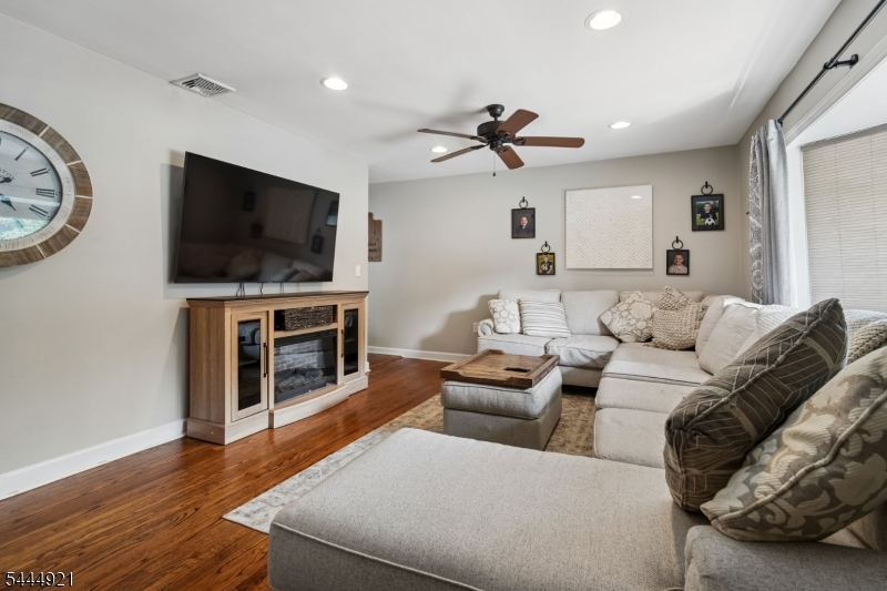 Oak Ridge - Residential