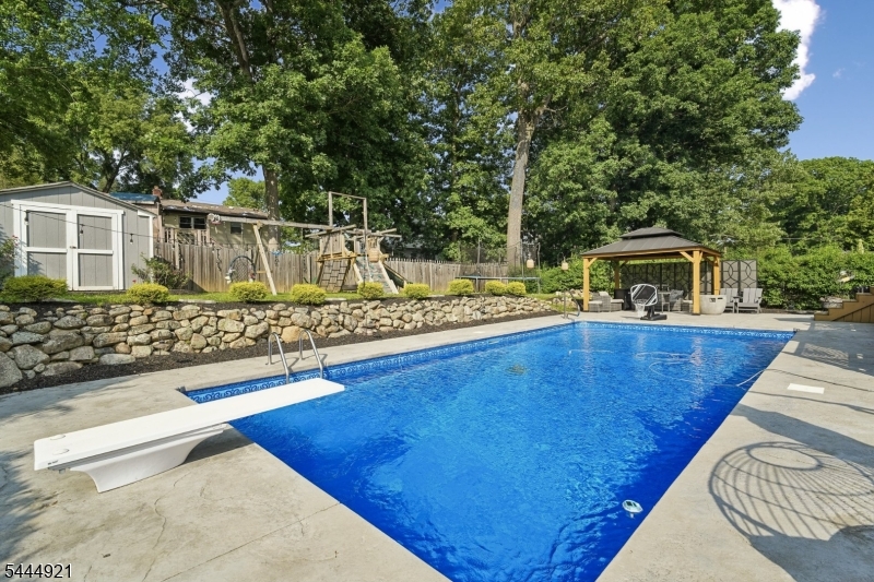 Oak Ridge - Residential