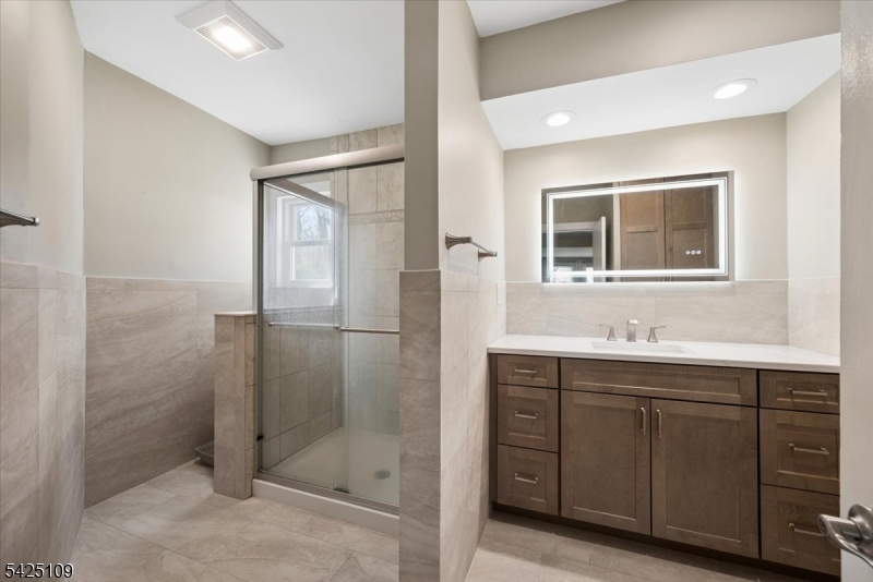 Rainbow Lakes - Residential