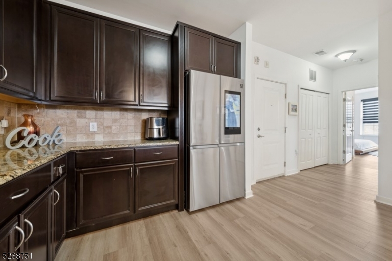 Crescent Ct Condominiums - Residential
