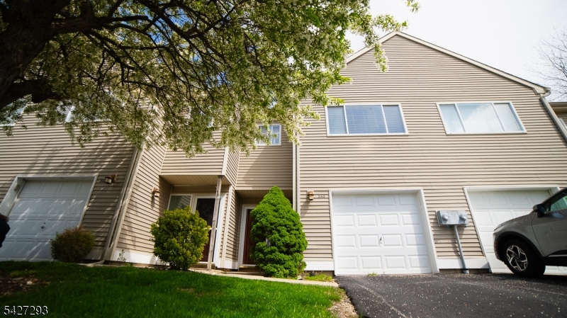 Falcon Ridge - Residential