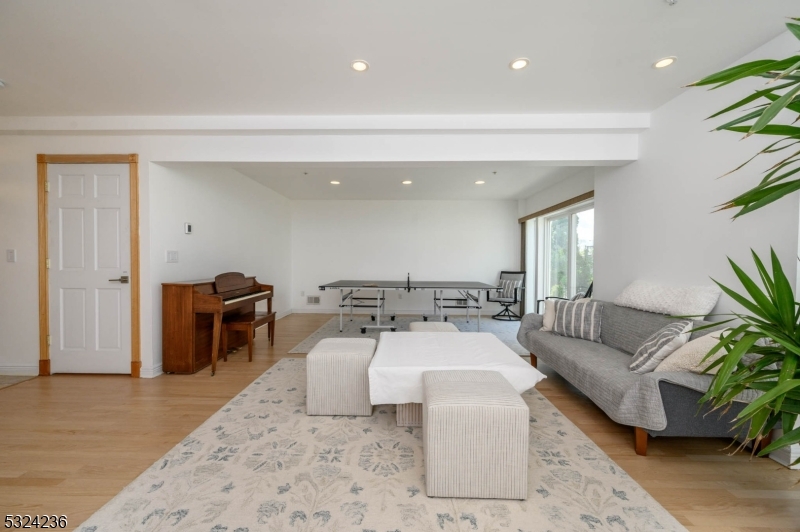 N Long Branch - Residential