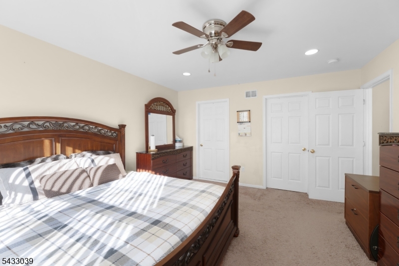 Glenmont Commons - Residential Lease