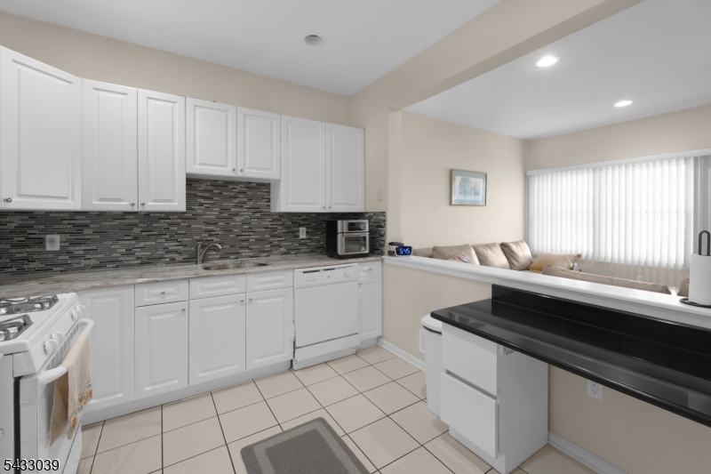 Glenmont Commons - Residential Lease