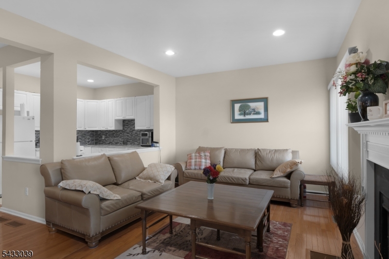 Glenmont Commons - Residential Lease