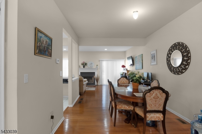 Glenmont Commons - Residential Lease