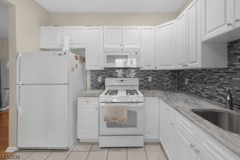 Glenmont Commons - Residential Lease