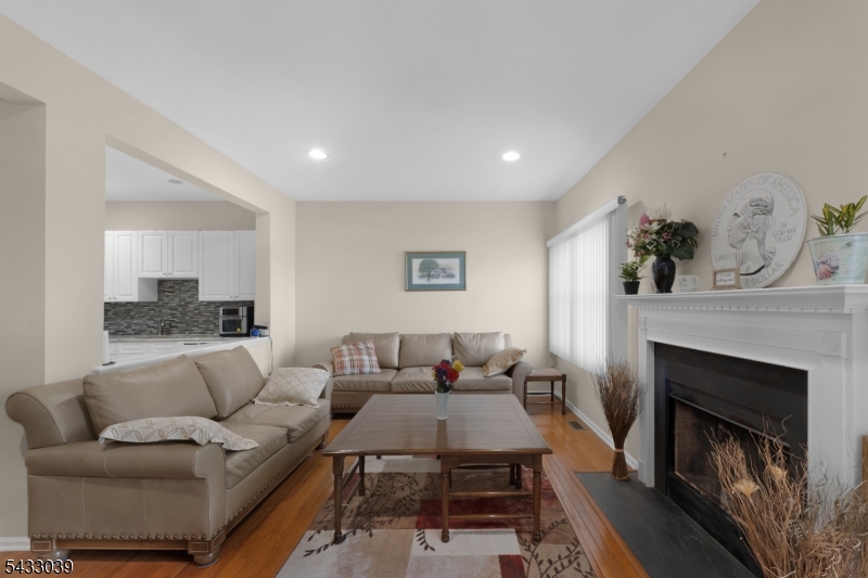 Glenmont Commons - Residential Lease