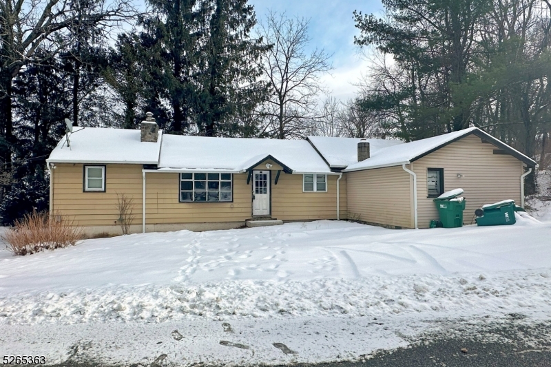Opportunity! This large 3 bedroom home is waiting for you. This home has so many great features like a newer kitchen with stainless steel appliances, vaulted ceilings, stone fireplace, deck, corner lot, plus separate office. Just needs some TLC to make it shine. Affordable chance to have a home in desirable Highland Lakes with 5 Lakes, 7 beaches, boating, clubhouse, pickleball, tennis, fishing, and more. Cash or renovation loans only. House being sold as-is. Buyer responsible for any/all municipal/state inspections including well water test.