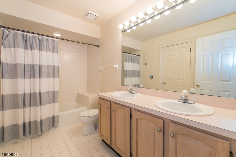 Chesterfield Farms - Residential Lease