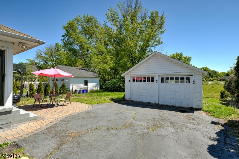Fairlawn Manor - Residential