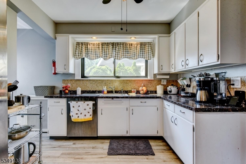 Fairlawn Manor - Residential