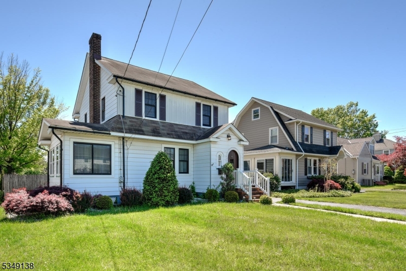 Fairlawn Manor - Residential
