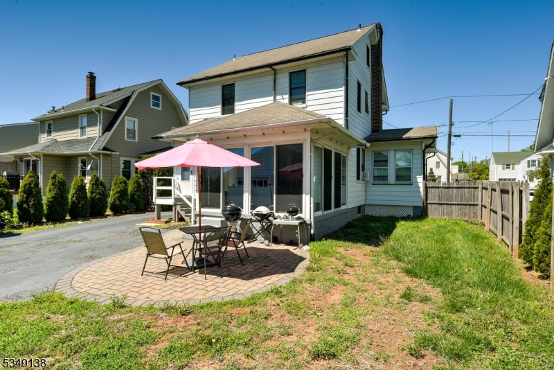 Fairlawn Manor - Residential